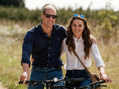 Принц Уильям и Кейт Миддлтон поделились «деревенским» фото в честь 12-й годовщины свадьбы