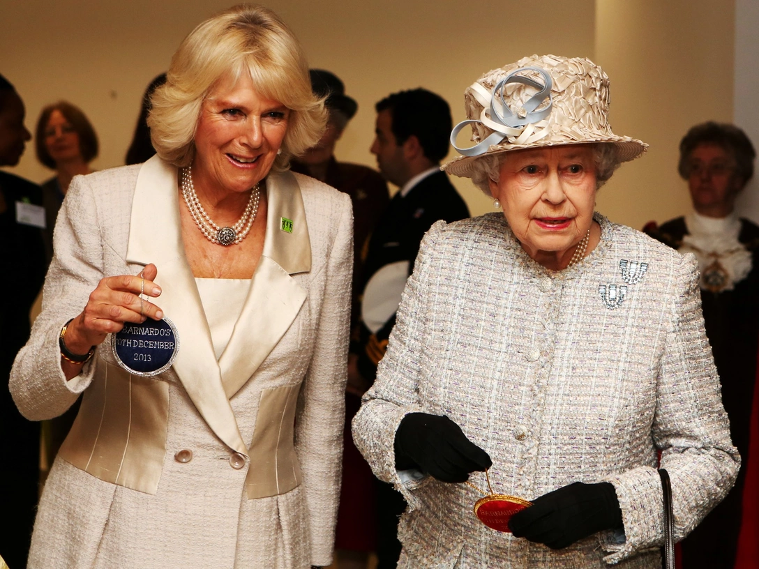 Не святая Королева: 5 фатальных ошибок Елизаветы II, которые нельзя повторять Камилле | marieclaire.ru