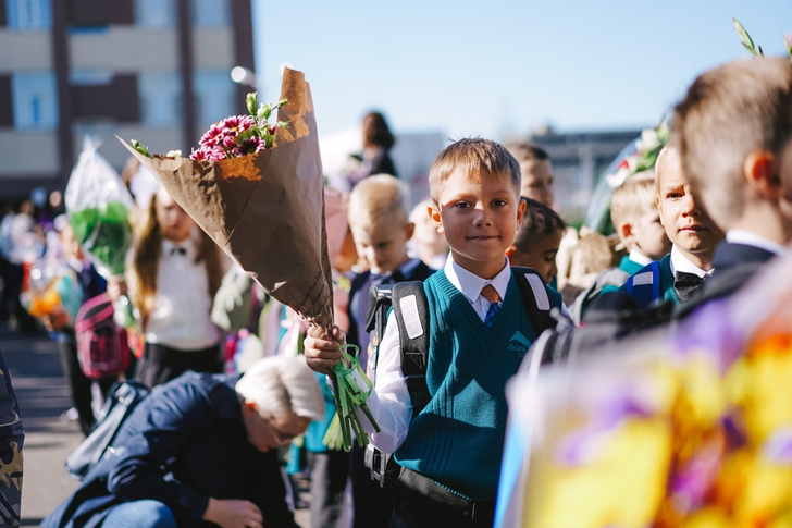 Что дарить учителю на 1 сентября: акция «Дети вместо цветов»