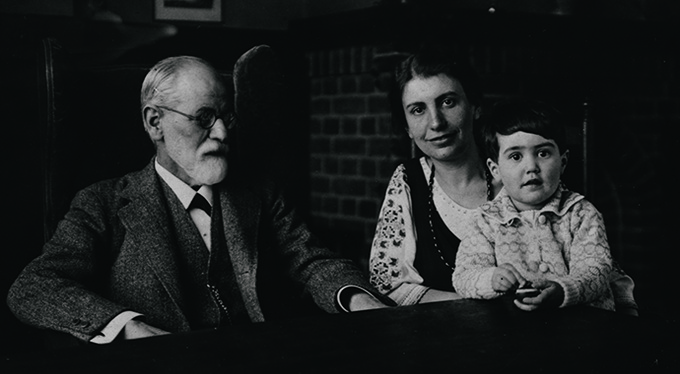 Зигмунд Фрейд: история в фотографиях Зигмунд Фрейд: история в фотографиях