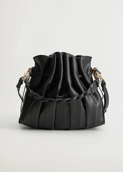 Сумка MangoЦена: 2 999 руб.Где купить: mango.com