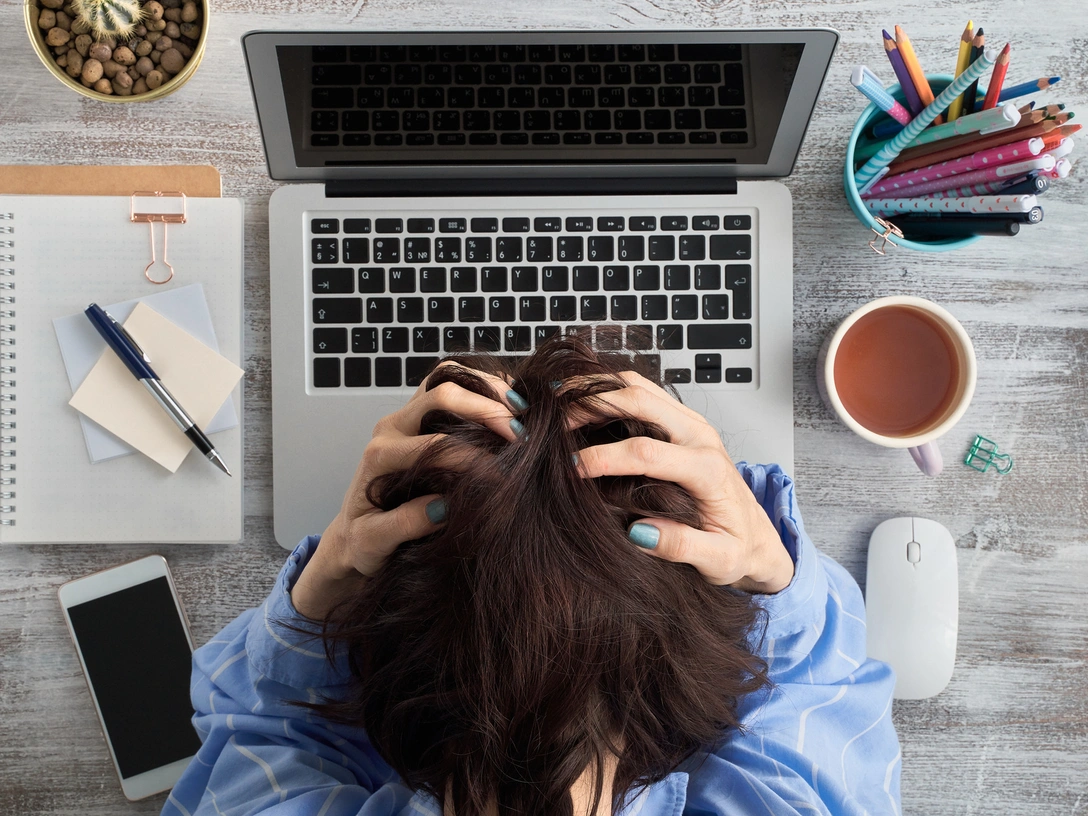 Шаг назад: как пережить понижение в должности | marieclaire.ru