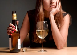 Проверьте себя: 4 неочевидных признака того, что вы употребляете слишком много алкоголя