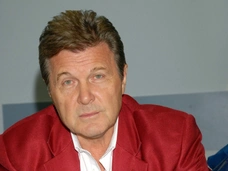 Лев Лещенко: «В стриптиз-клубы жена меня не пускает»
