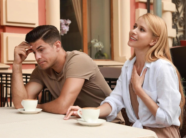 Не надо так: 9 вещей, которые раздражают всех мужчин на свидании