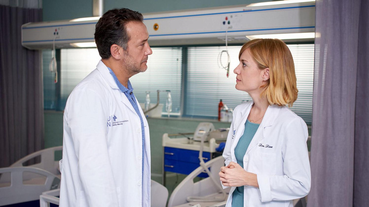 7 лучших современных комедийных медицинских сериалов
