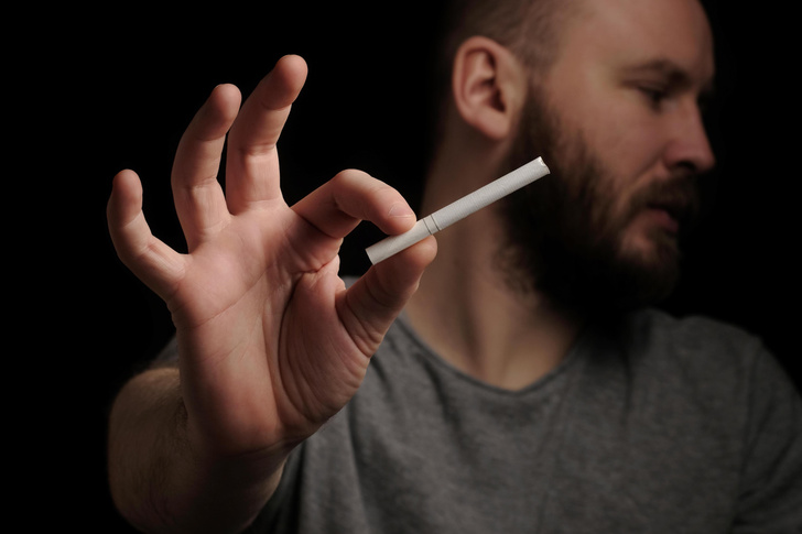 Фокус: как согнуть сигарету, не сломав ее