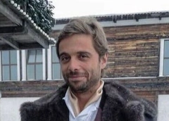 «Мы улетели, а людям жить»: Илья Глинников с трудом вернулся из Казахстана домой