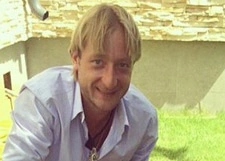 Тренер Плющенко дал оценку его первому выступлению после операции