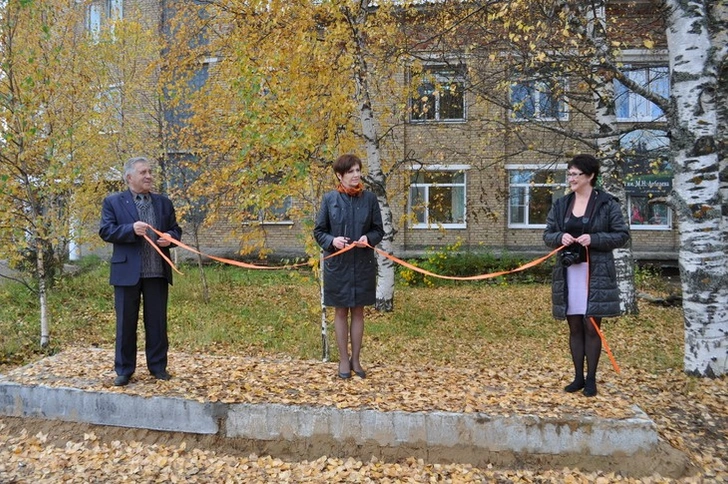 В Уфе чиновники торжественно открыли светофор. Вспоминаем и другие чудные открытия