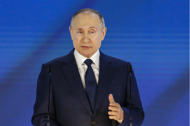 Владимир Путин объявил дни с 1 по 10 мая нерабочими