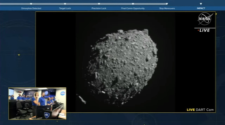 Точно в цель: посмотрите, как зонд NASA врезался в астероид на скорости 24 000 км/ч