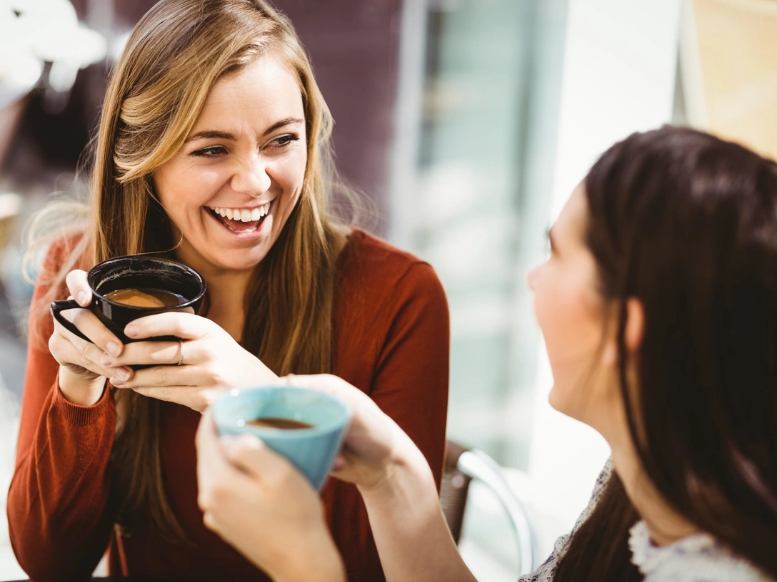 Неловкое молчание: 6 лучших способов избежать неудобных пауз во время разговора | marieclaire.ru