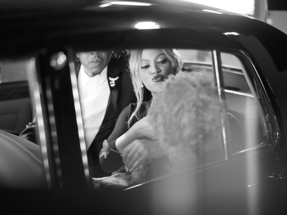 Date Night: как проходит свидание Бейонсе и Джей-Зи в новом фильме Tiffany & Co. | marieclaire.ru