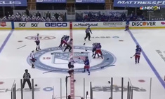 Это рекорд: хоккеисты НХЛ устроили шесть драк за первые четыре минуты матча (видео прилагается)