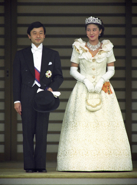 «Восточная принцесса Диана»: почему императрицу Японии называют несчастной заложницей трона