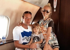Сын Яны Рудковской и Евгения Плющенко получил травмы во время падения на льду