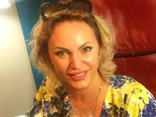 42-летняя Алла Довлатова демонстрирует женственные формы