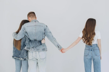 «Изменяю жене, но всегда возвращаюсь к ней. Как ее убедить, что и теперь я не разрушу семью?»