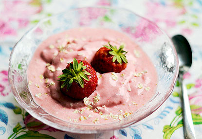 Творожный десерт из ягод