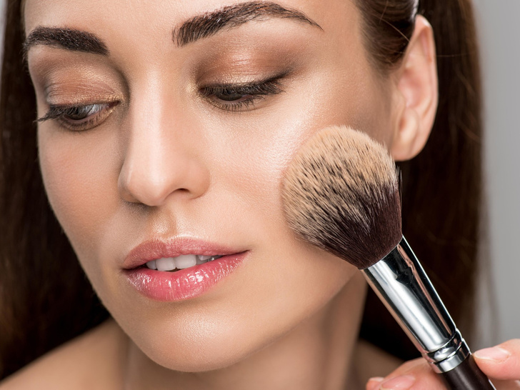 5 грубых ошибок в макияже, которые никогда не допустит визажист