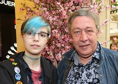Дочь Михаила Ефремова: «Часто говорят, что я наиграюсь, рожу ребеночка, найду мужа с большим членом»