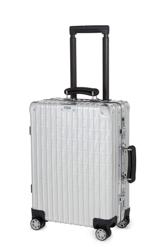 Крупным планом: особенная версия чемодана Rimowa, созданная в коллаборации с Fendi