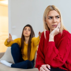 Плохие эмоции: 15 пассивно-агрессивных фраз, которые вы постоянно говорите (хотя пора перестать)