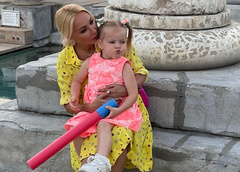 «Пусть все детки на планете будут счастливы»: Кудрявцева с дочкой вышла на связь из Турции
