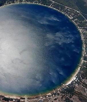 Самое круглое озеро в мире