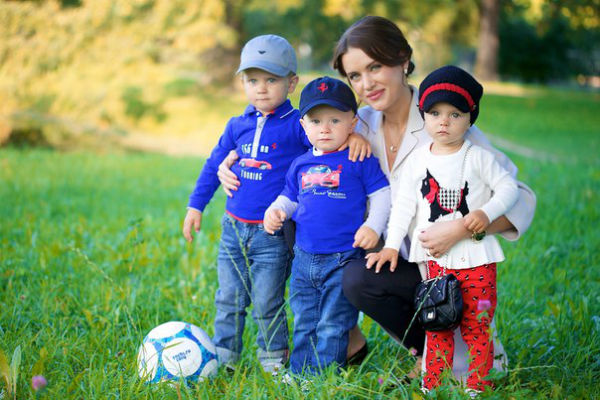 Юлия Ионина с детьми