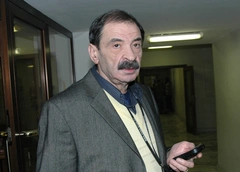 Ворваться в городок: рак лишил Илью Олейникова голоса, но он снимался до самой смерти