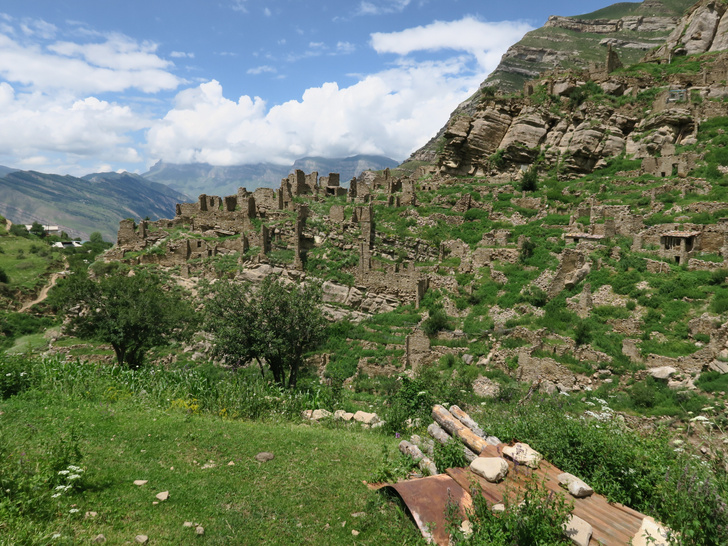 Высоко-высоко в горах: что таят села-призраки в Дагестане