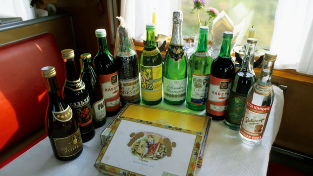 Что у тебя в чемоданчике, Веничка? Вспоминаем классические напитки из СССР