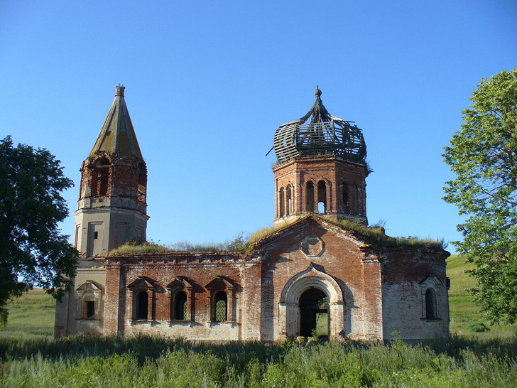 Рассыпаются на глазах: как спасают православные церкви в селах Татарстана