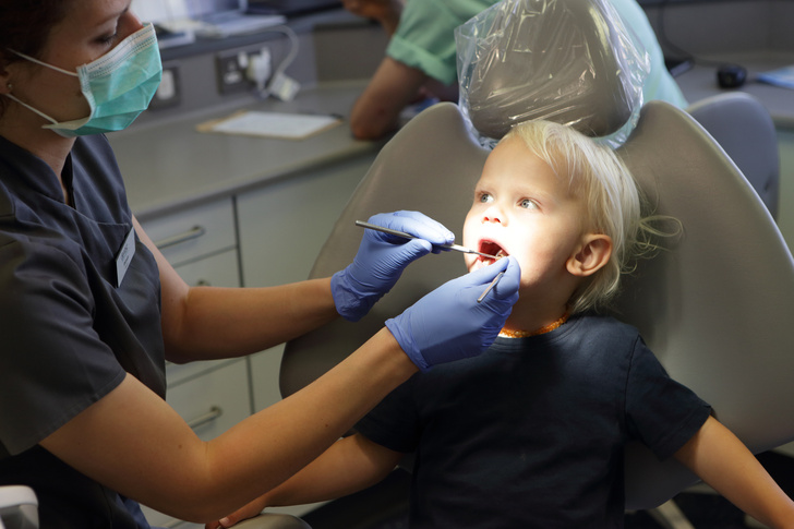 Фото №4 - Мифы о детских зубах, с которыми родителям пора распрощаться