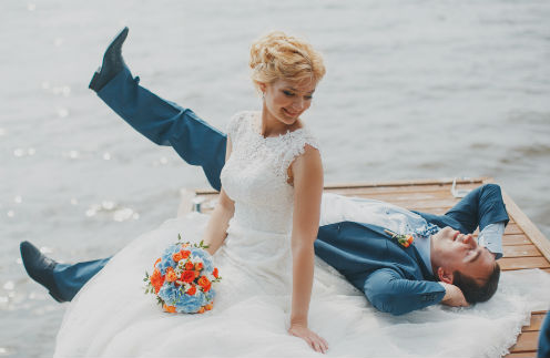 Дмитрий и Мария сыграли свадьбу в морском стиле