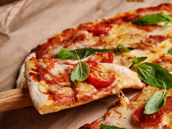 Идеальное тесто для пиццы всего за 10 минут: хитрости, которыми пользуются все итальянцы