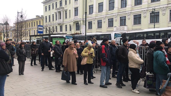 В Москве простились с Николаем Караченцовым: репортаж