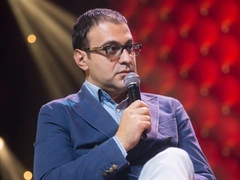 Ушедший из Comedy Club Мартиросян целый месяц не выходит на связь