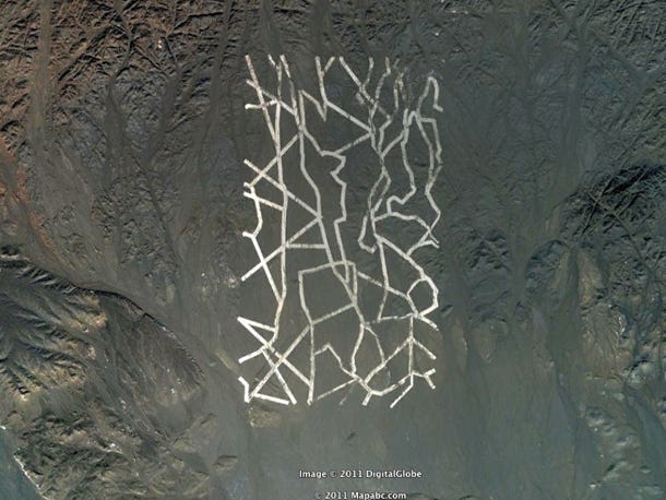 Загадочные знаки посреди пустыни Гоби, найденные в 2011 году