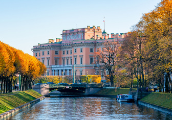 Сезон — круглый год: чем заняться в Санкт-Петербурге осенью и зимой
