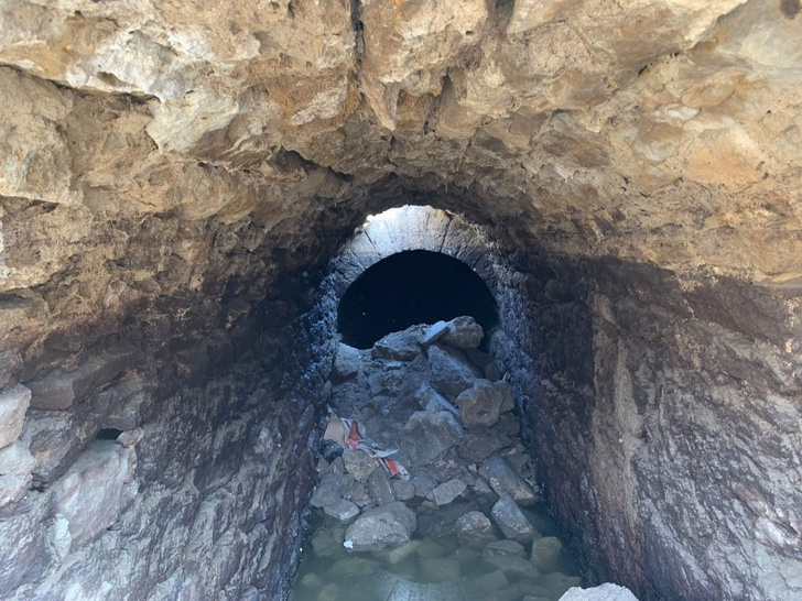 В Махачкале обнаружили старинный тоннель
