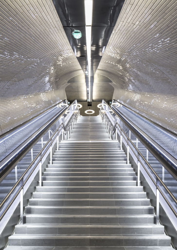 В парижском метро открылись четыре новые станции