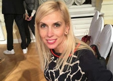 Алена Свиридова готовит приданое для внучки