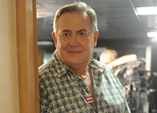 Юрий Стоянов создал атмосферу средневековья в «двушке»