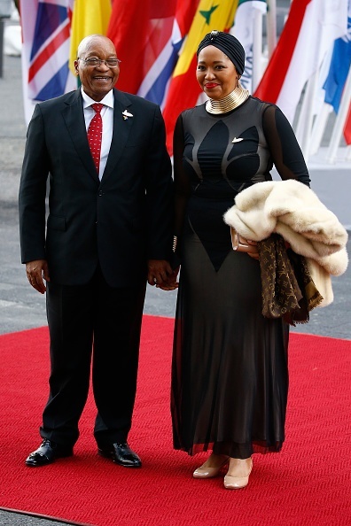Джейкоб Зума и его четвертая жена Тобеку Мадибу