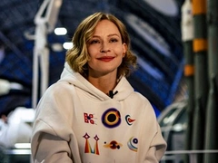 Космос не тетка: Юлия Пересильд боится располнеть на МКС с меню на 3300 килокалорий