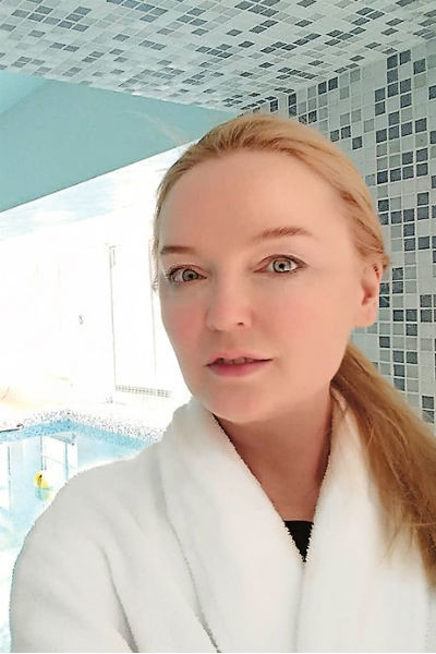 Лариса Вербицкая уверяет, что для сохранения молодости ограничивается спа и услугами косметологов, а не хирургов