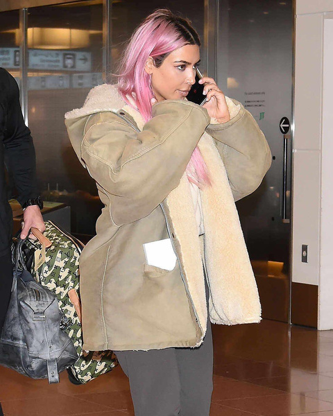 To do list от Ким: опубликовать фото новорожденной дочки, перекрасить волосы в розовый